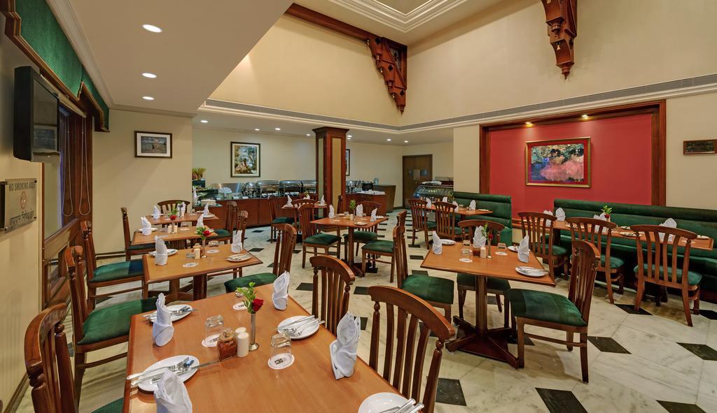 Comfort Inn Sunset Ahmedabad Eksteriør bilde