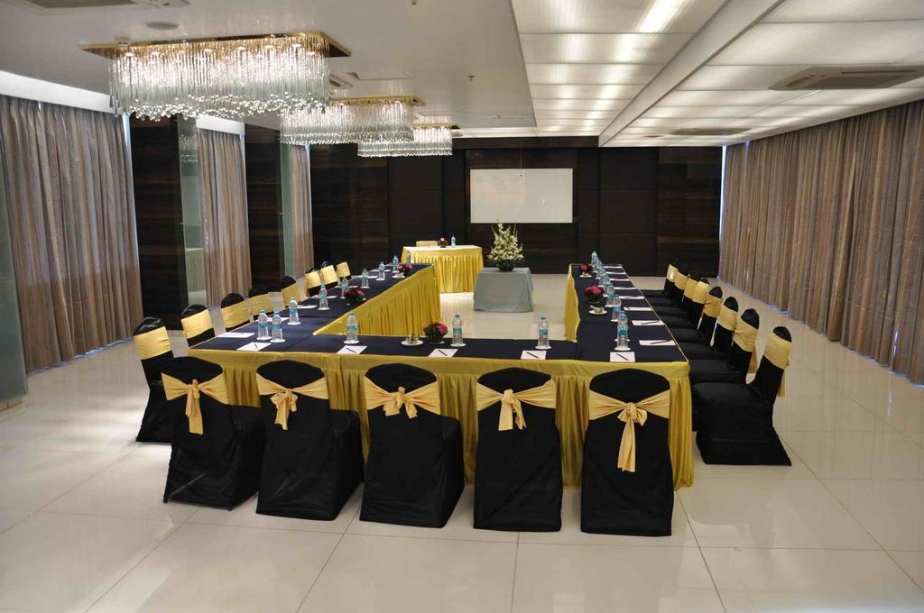 Comfort Inn Sunset Ahmedabad Eksteriør bilde