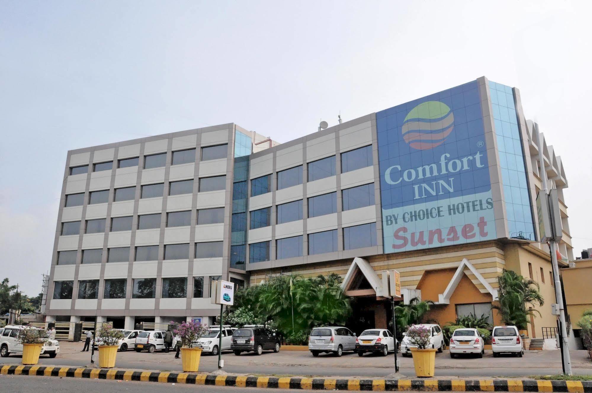 Comfort Inn Sunset Ahmedabad Eksteriør bilde